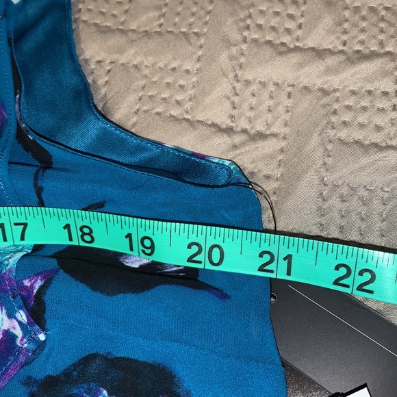 New! AGB Floral Tank - Picture 5 of 8